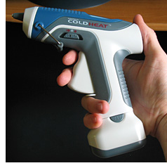ColdHeat Freestyle Glue Gun (Image property of OhGizmo)
