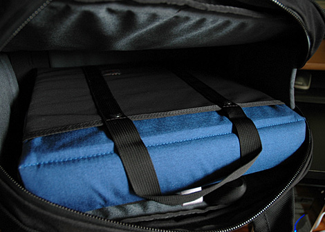 Tom Bihn Empire Builder (Image property of OhGizmo!)