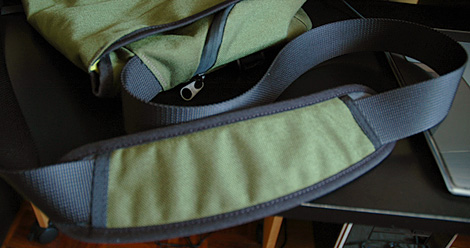 Tom Bihn Imago Yin (Image property of OhGizmo)