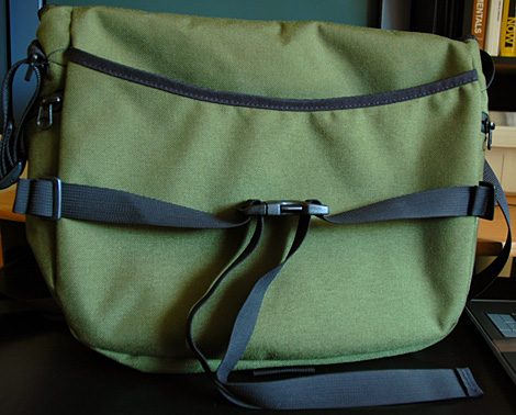 Tom Bihn Imago Yin (Image property of OhGizmo)