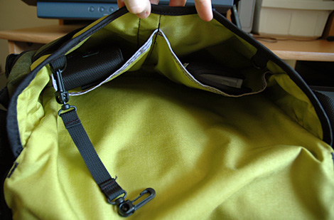 Tom Bihn Imago Yin (Image property of OhGizmo)