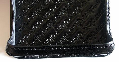 Vaja Nokia E61 Leather Case (Image property of OhGizmo)
