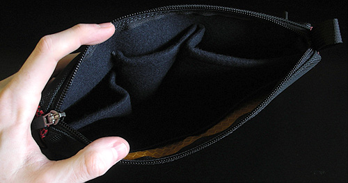 WaterField Designs Large iPod Gear Pouch (Image property of OhGizmo)
