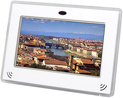 EXEMODE DPS700 LCD Picture Frame (Image courtesy Akihabara News)