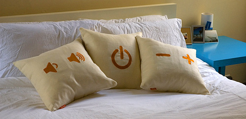 http://www.ohgizmo.com/wp-content/uploads/2007/04/cushion_control.jpg http://www.ohgizmo.com/wp-content/uploads/2007/04/cushion_control.jpg