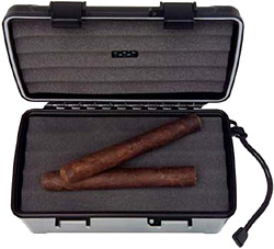 XIKAR 15 Cigar Travel Humidor (Image courtesy On The Fly)