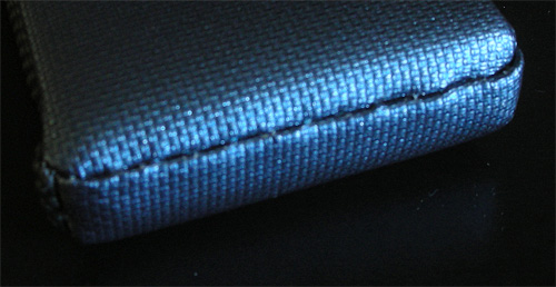 WaterField Designs iPhone Smart Case (Image property OhGizmo!)