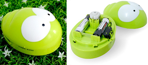 Bugs Mini Vacuum Cleaner (Images courtesy The Design Town)