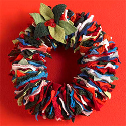 Festive Sweater Wreath (Image courtesy VivaTerra)