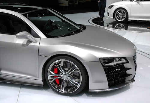 Audi R8 V12 TDI Concept (Image property of OhGizmo!)