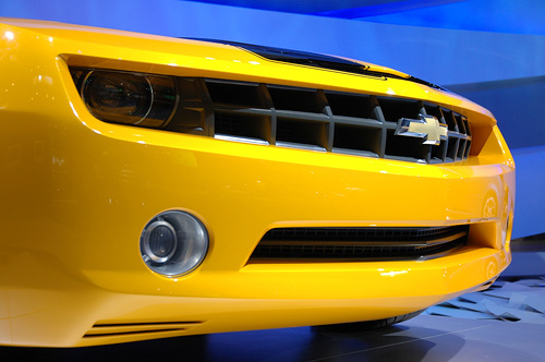 Camaro Bumblebee (Image property of OhGizmo!)