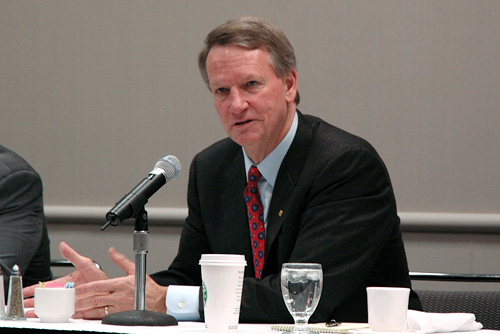 Rick Wagoner - GM Chairman and CEO (Image property of OhGizmo!)