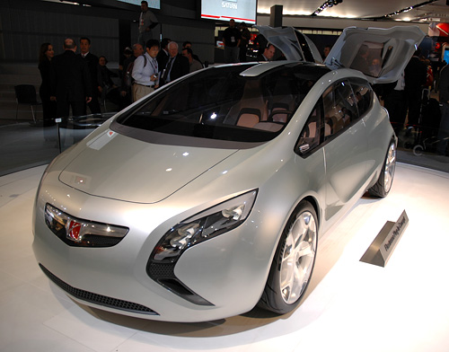Saturn Flextreme Plug-in Concept (Images property OhGizmo!)