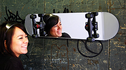 Skate Board Mirror (Image courtesy Purves.co.uk)