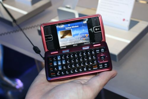 LG enV2