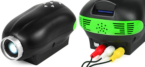 Proyektor mini dengan slot SD