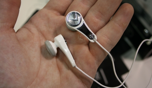 forcefeedbackphones iFeelU Earphones