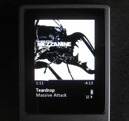 zune_9 Microsoft Zune 8GB (Image property of OhGizmo!)