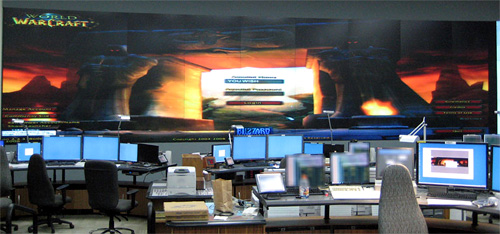 wow_screen Wow On Giant Screen (Image courtesy Kotaku)