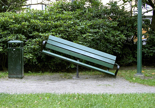 Seesaw Bench (Image courtesy Martin Nicolausson)