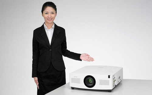 sanyo_lp_xtc50 Sanyo LP-XTC50 Projector (Image courtesy Sanyo)