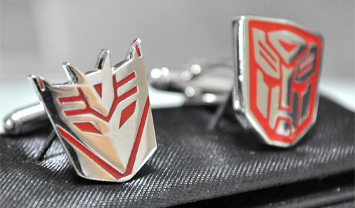 Silver Plated Transformer AUTOBOTS and DECEPTICON Cufflinks (Image courtesy finkstudio)