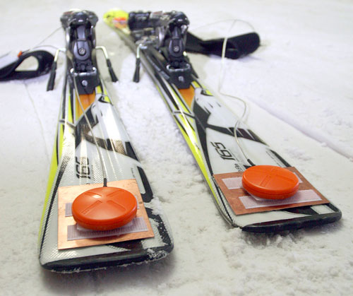 rfid_skis RFID Sensors On Skis (Image courtesy Fraunhofer-Gesellschaft)
