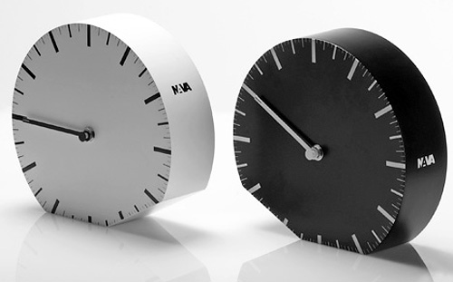 Ora ilLegale Clocks (Image courtesy Yanko Design)