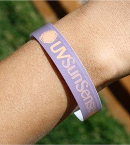 UVSunSense Wristband (Image courtesy Beauty or Bust)