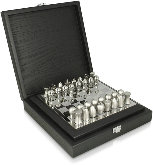 lambo_chess_set Tonino Lamborghini Silver Chess Set (Image courtesy Forzieri Italia)