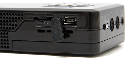 AAXA Technologies P1 Pico Projector (Image property OhGizmo!)