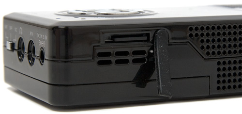 AAXA Technologies P1 Pico Projector (Image property OhGizmo!)