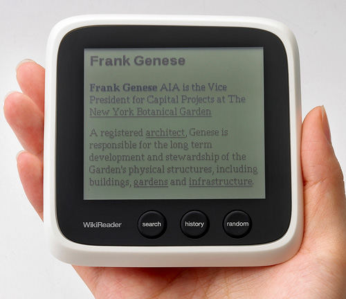 WikiReader (Image courtesy Openmoko)