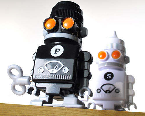 Salt & Pepper Bots (Image courtesy SUCK UK)
