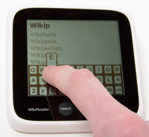 Openmoko WikiReader (Image property OhGizmo!)