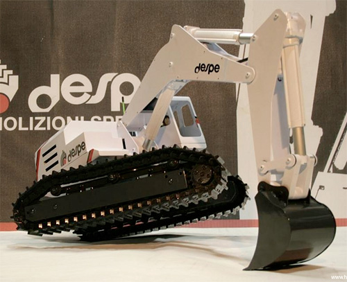 RC Despe EC280MG Excavator (Image courtesy Hobby Media)