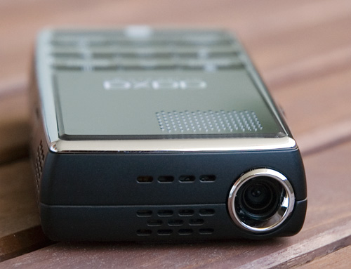 AAXA L1 Laser Pico Projector (Image property OhGizmo!)