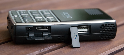 AAXA L1 Laser Pico Projector (Image property OhGizmo!)