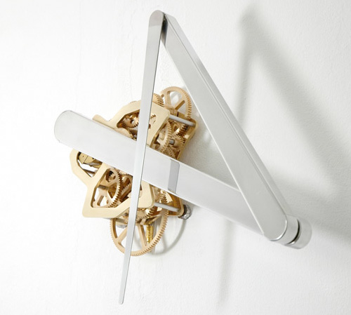Continue Time Kinetic Sculpture Clock (Image courtesy Sander Mulder)