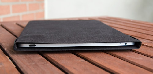 WaterField Designs iPad Slip Case & Suede Jacket (Image property OhGizmo!)