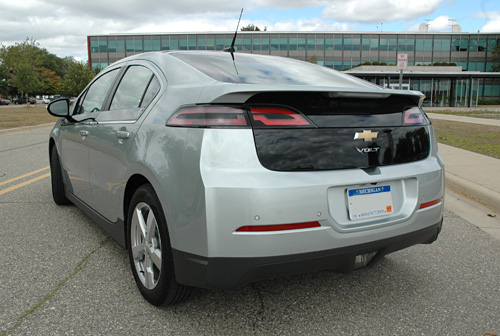 Chevy Volt (Image property OhGizmo!)