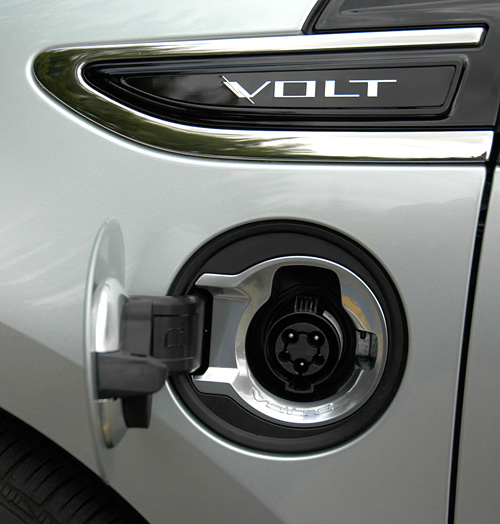 Chevy Volt (Image property OhGizmo!)