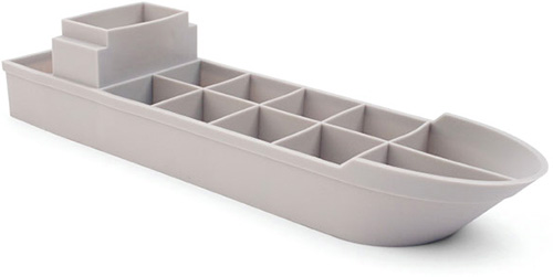 Battleship Ice Cube Tray (Image courtesy Kikkerland)