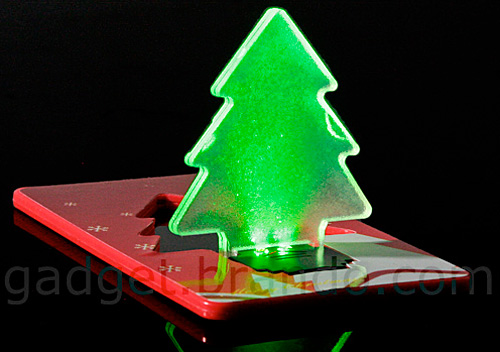 creditcard_tree Personal Credit Card Christmas Tree (Image courtesy Gadgets.brando.com)