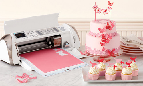 cricut_cake Cricut Cake (Image courtesy Provo Craft & Novelty)