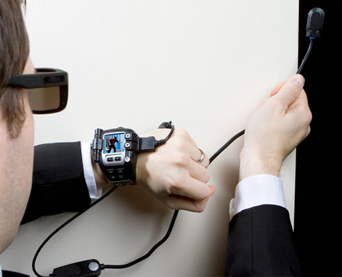 SpyNet Mission Video Watch With Optional Snake Cam (Image courtesy ThinkGeek)