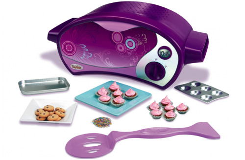 Easy Bake Ultimate Oven (Image courtesy Hasbro)