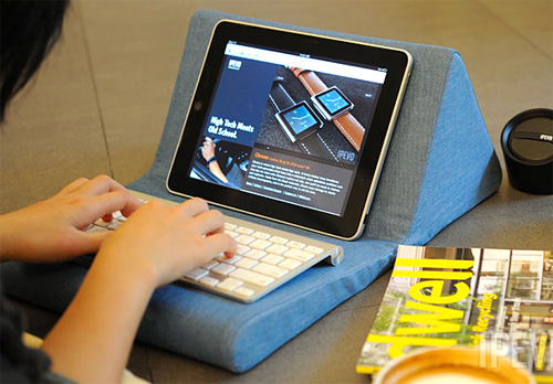 IPEVO Cushi iPad Stand (Image courtesy IPEVO)