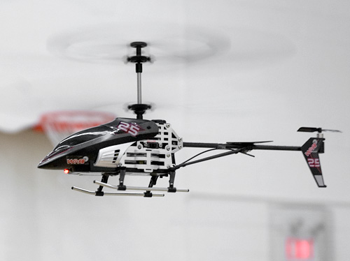 Wi-Fli RC Helicopter (Image property OhGizmo!)