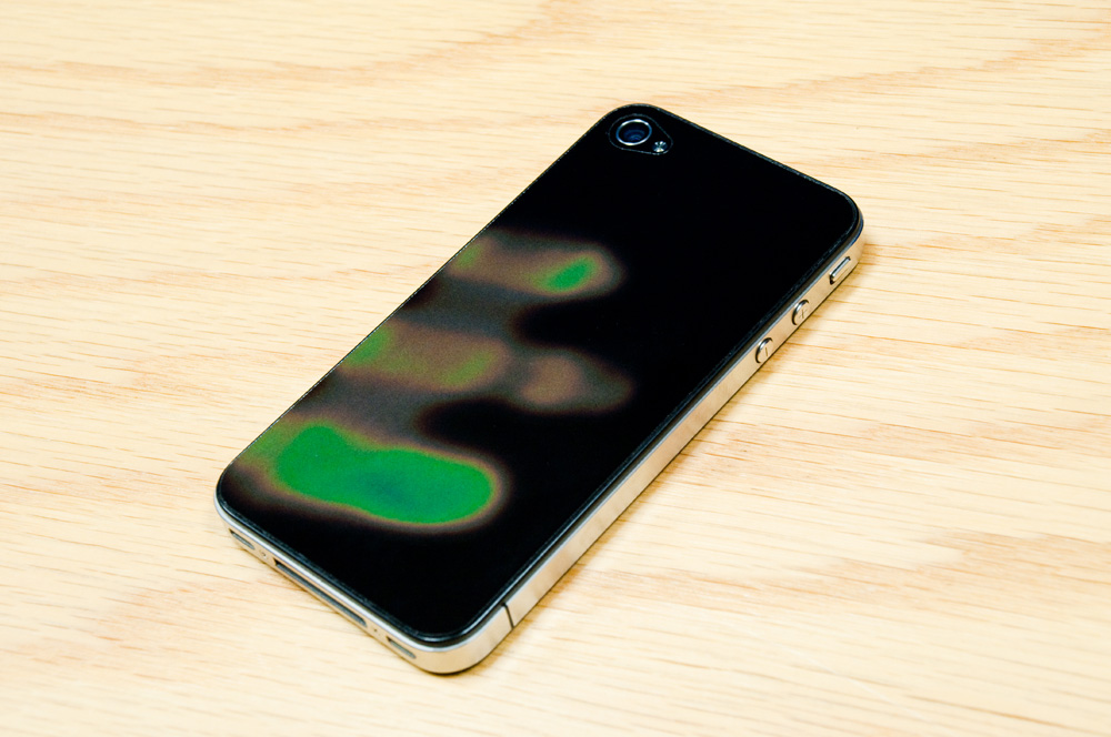 Heat Sensitive iPhone Backing | OhGizmo!